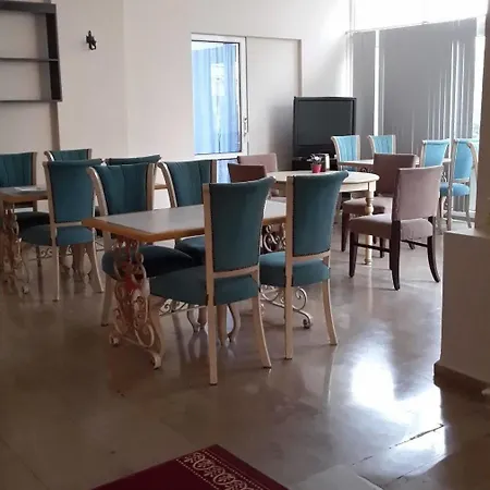 מלון Adonis מרמריס