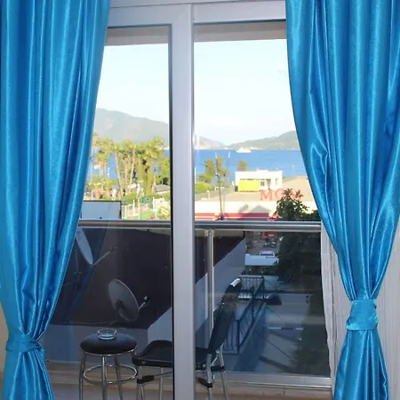 Adonis Hotel 3*