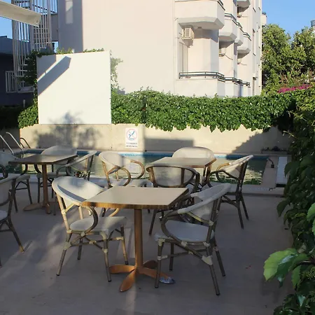 Adonis Hotel