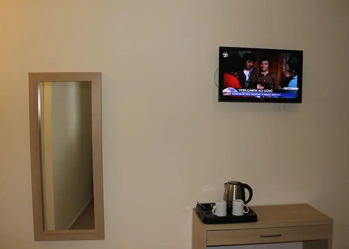 Adonis 3* מרמריס