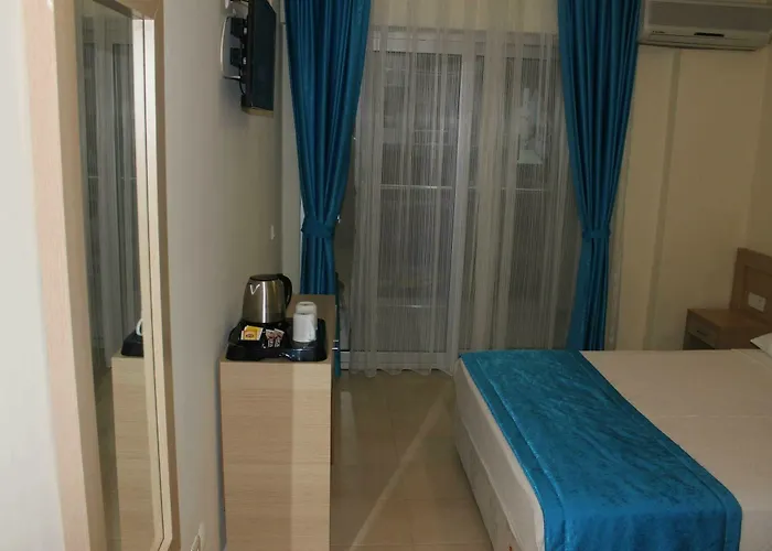 Adonis Hotel